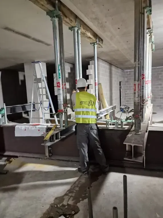 Batiment Sejdo Associates 007