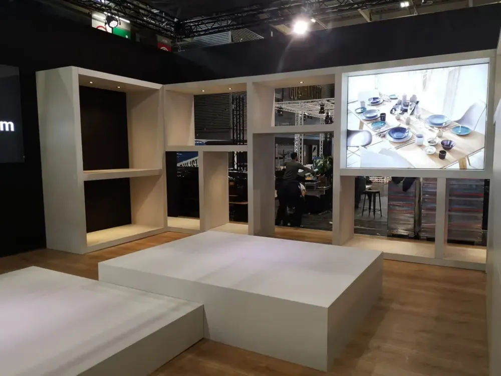 Stand Sejdo Associates (3)