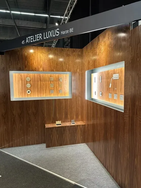 Stand Sejdo Associates (54)