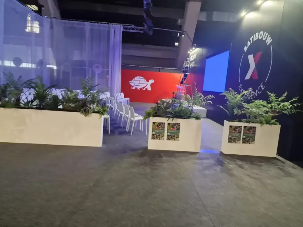Stand Sejdo Associates (50)