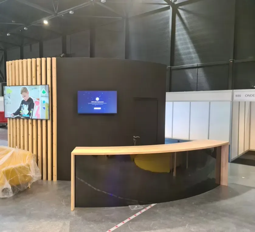 Stand Sejdo Associates (72)